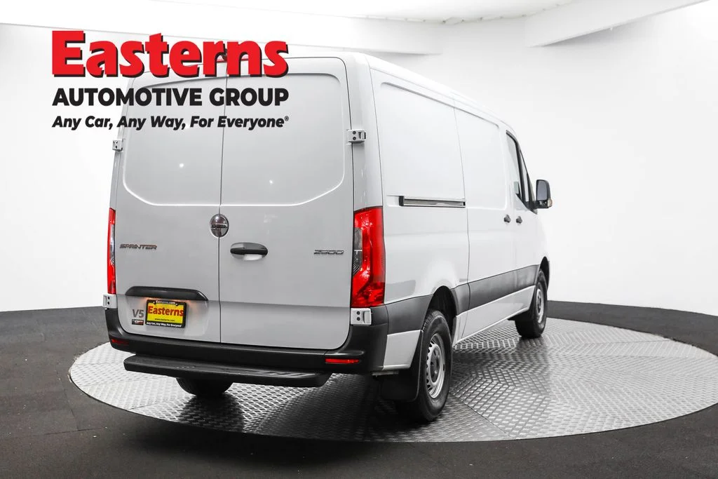Used 2019 White Freightliner Base image 5