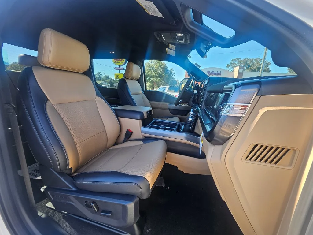 New 2027 Glacier Gray Metallic Tri-Coat Ford F-250® Lariat® image 27