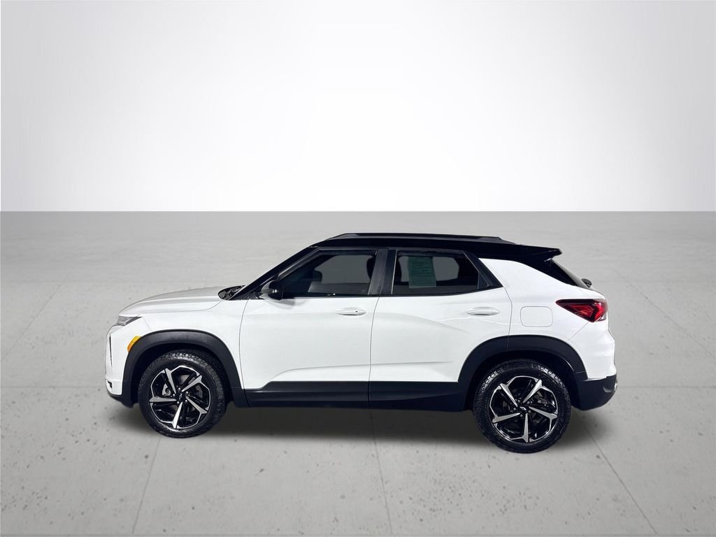Used 2021 White Chevrolet RS image 9