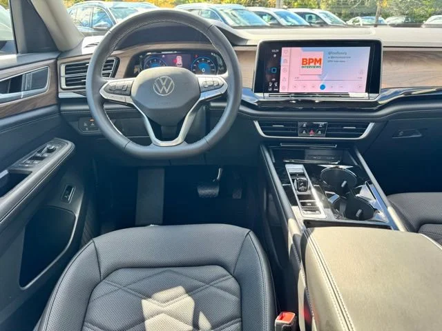 2026 Volkswagen Atlas SE w/Tech - Photo 10