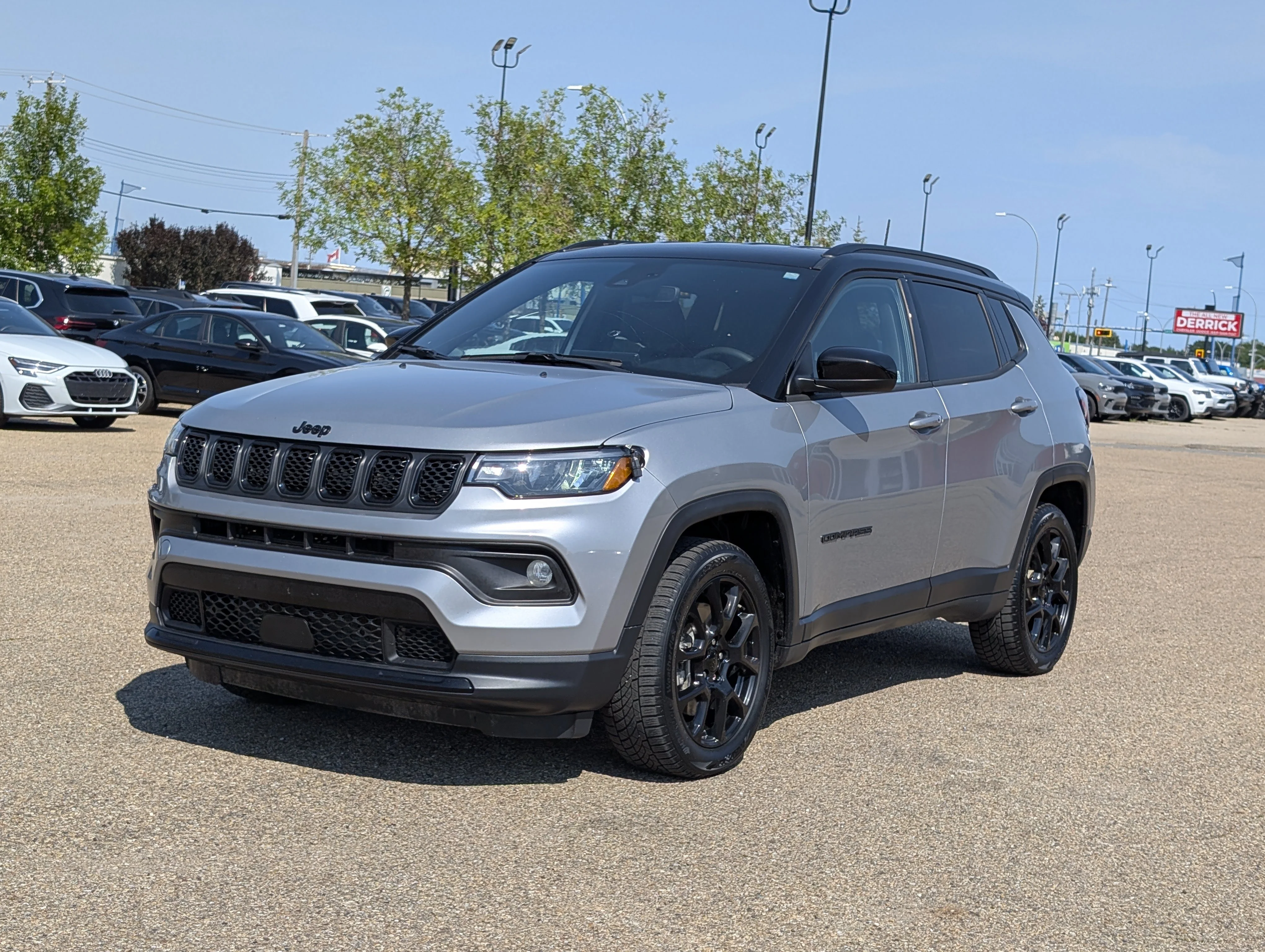 Used 2024 Silver Jeep Altitude image 2