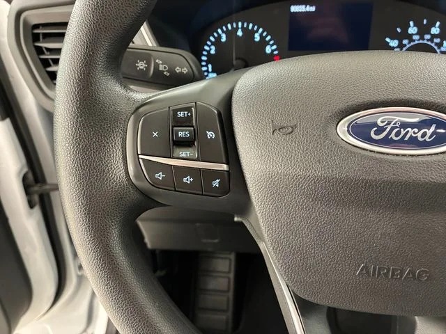 Used 2022 White Ford SE image 23