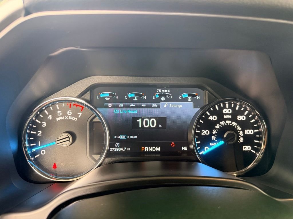 Used 2020 White Ford Lariat image 39