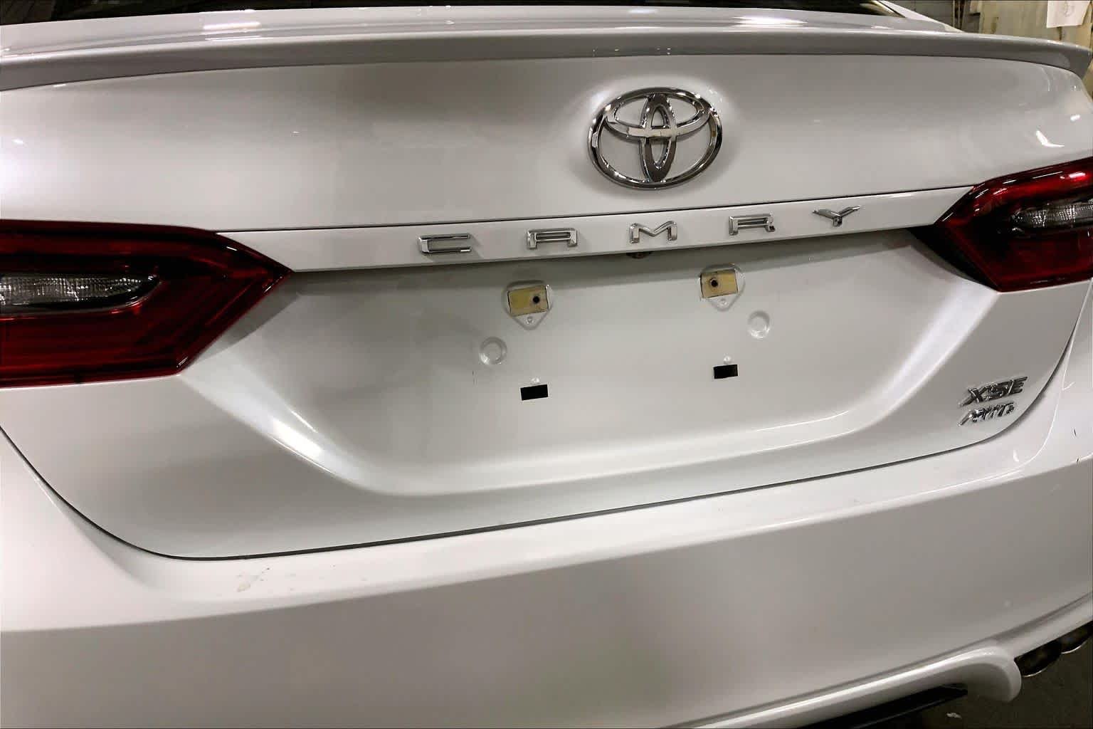 Used 2021 Wind Chill Pearl Toyota XSE image 31