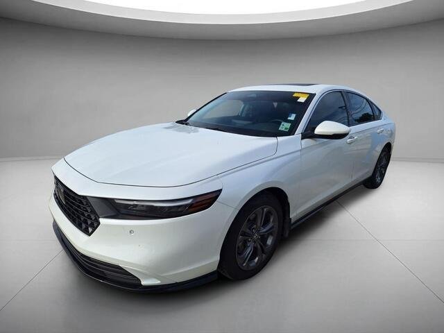 2023 Honda Accord Hybrid EX-L w/o BSI's photo
