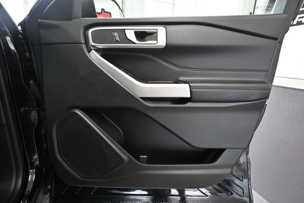 Used 2022 Black Ford XLT image 47