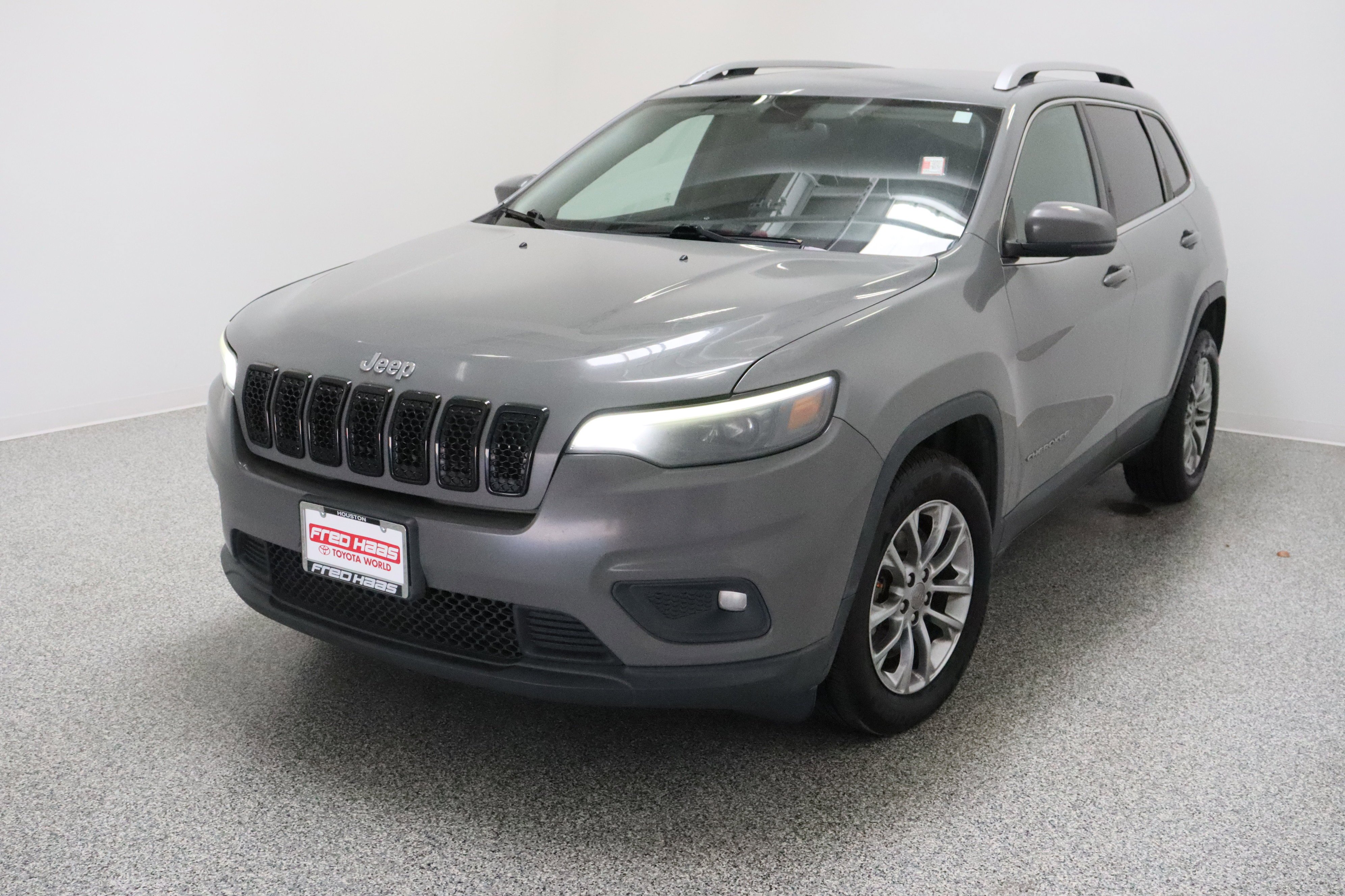 Used 2020 Jeep Cherokee Latitude Plus with VIN 1C4PJLLB6LD568860 for sale in Spring, TX