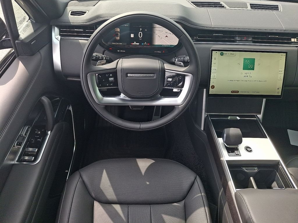 New 2026 Santorini Black LAND ROVER SE image 7