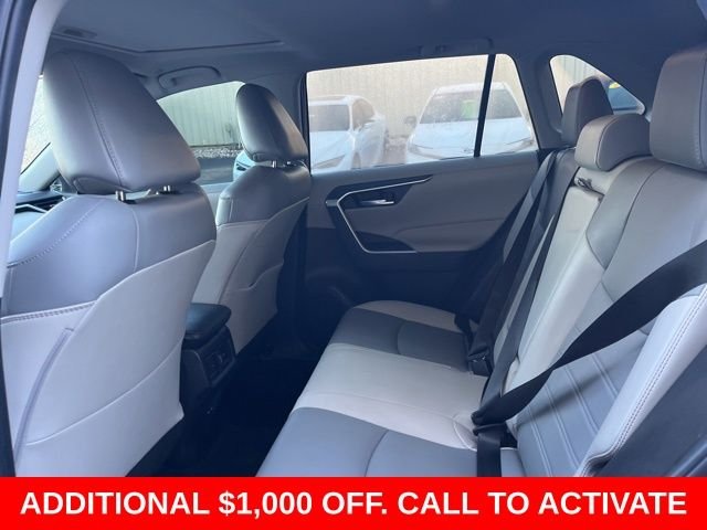 Used 2023  Toyota XLE Premium image 13
