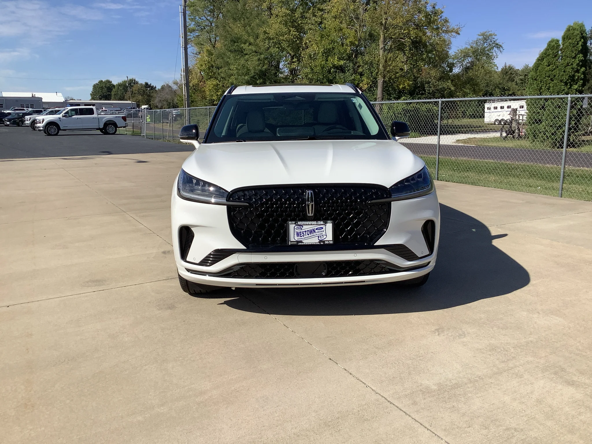New 2027 Pristine White Metallic Tri-Coat Lincoln Premiere image 8