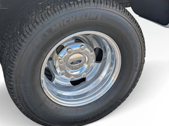 New 2027 Oxford White Ford F-350® XL image 12