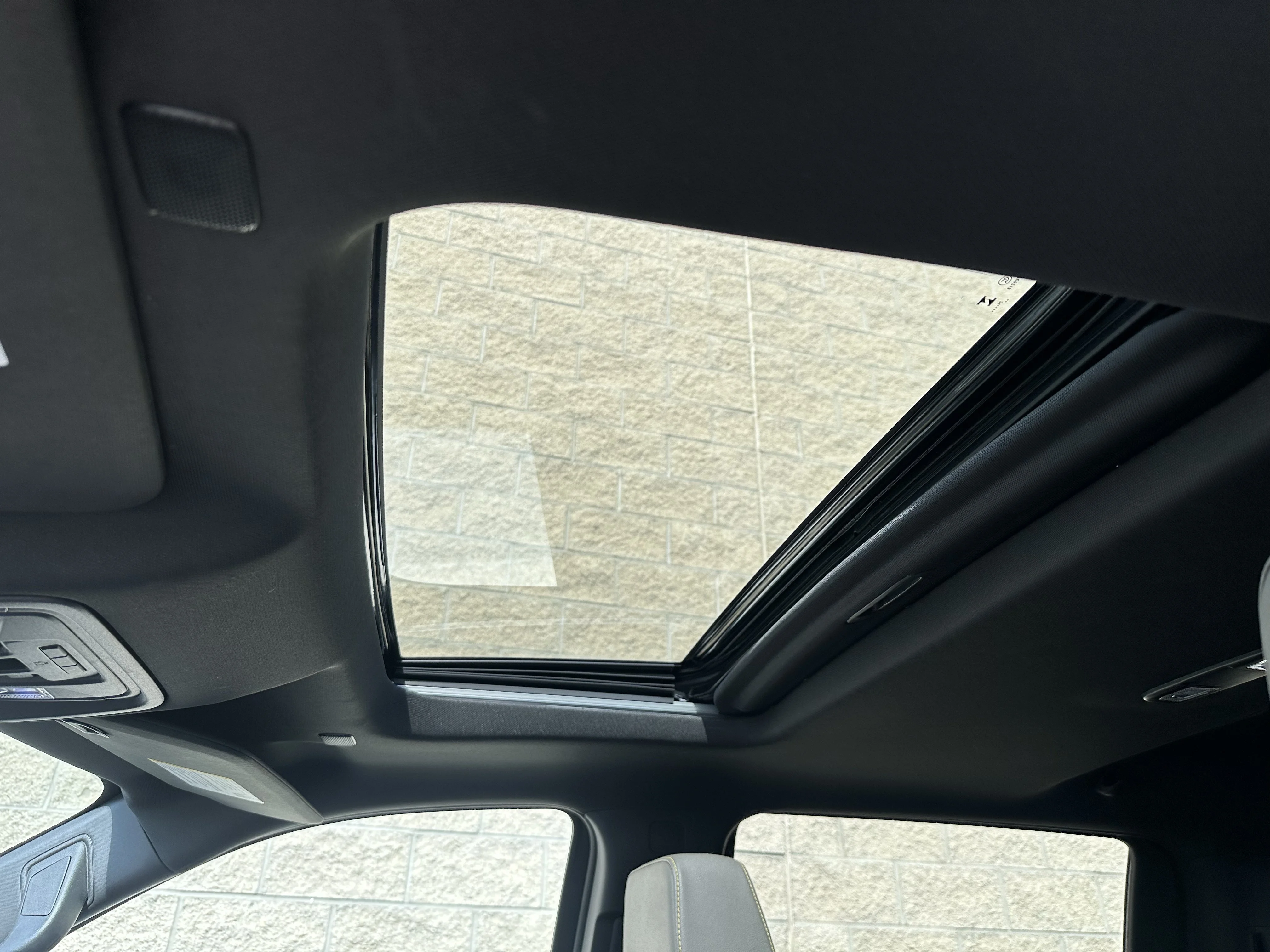 Certified Used 2025  Chevrolet ZR2 image 18