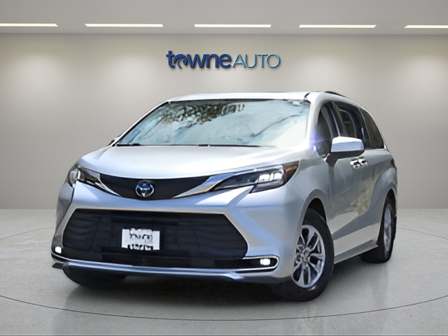 Used 2023 Silver Toyota XLE image 12