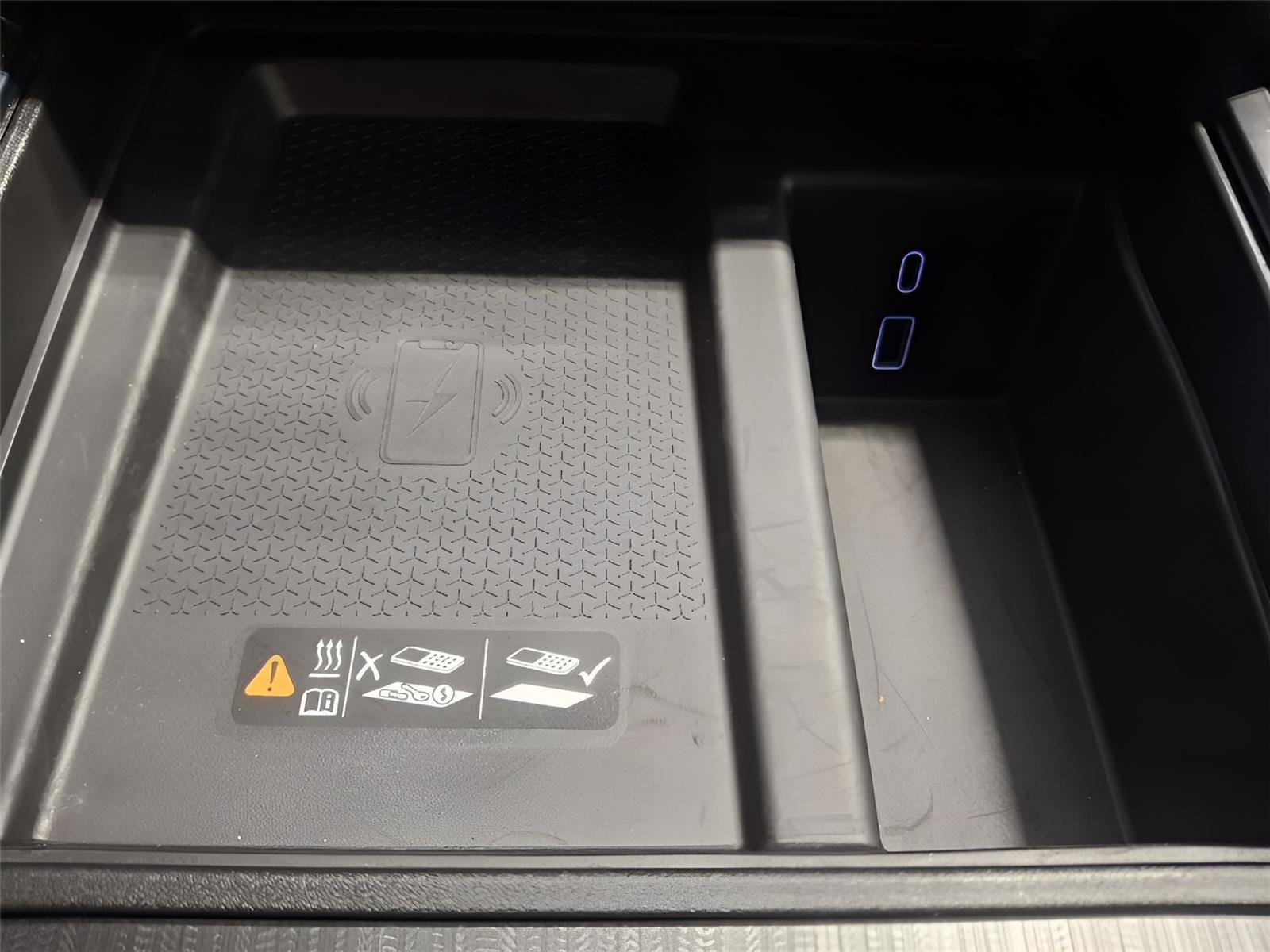 Used 2026 Summit White GMC AWD Elevation image 34