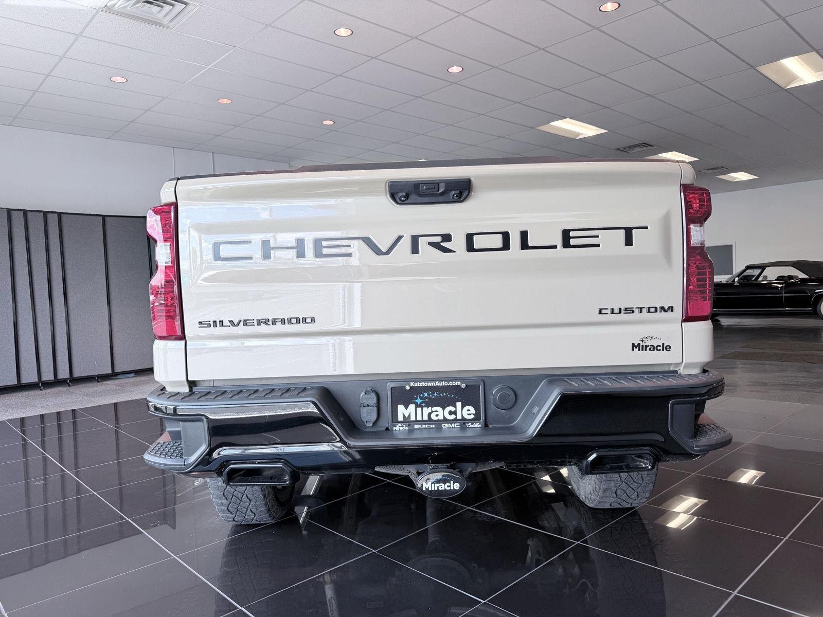 Used 2023 SAND DUNE METALLIC Chevrolet Custom Trail Boss image 13