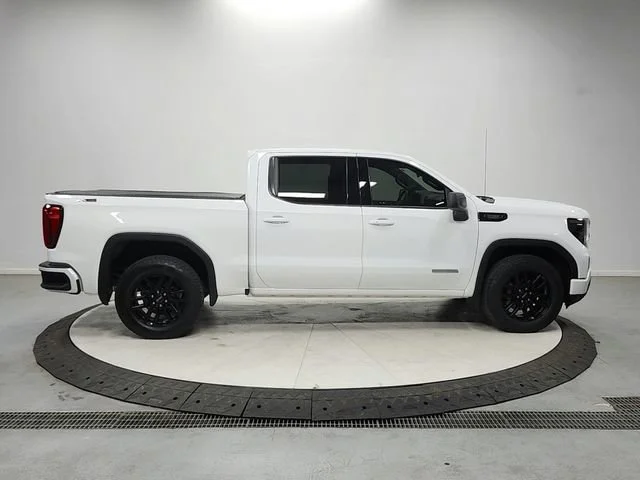 Used 2024 Summit White GMC Elevation image 8