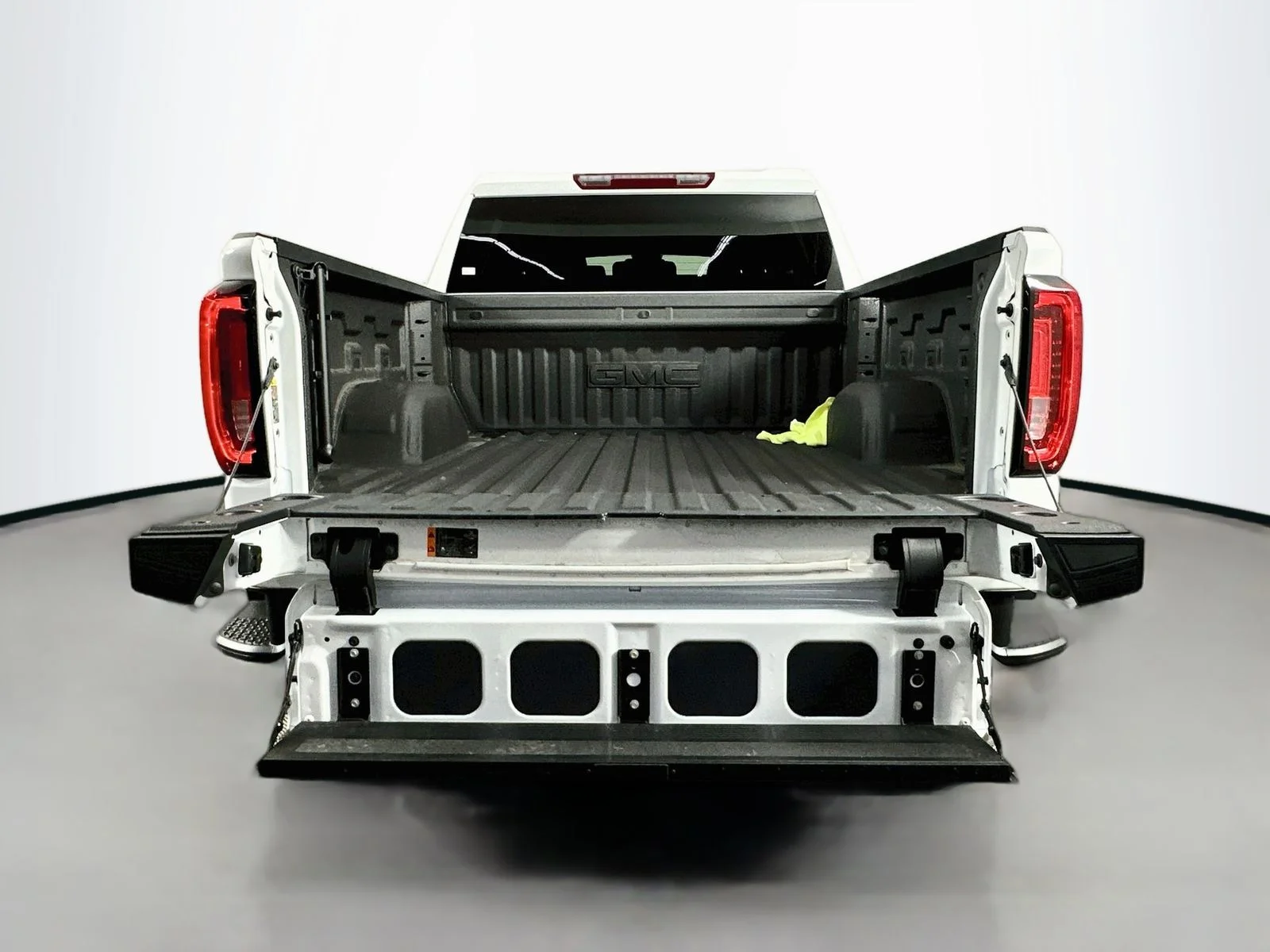 Used 2025 Summit White GMC AT4 image 28
