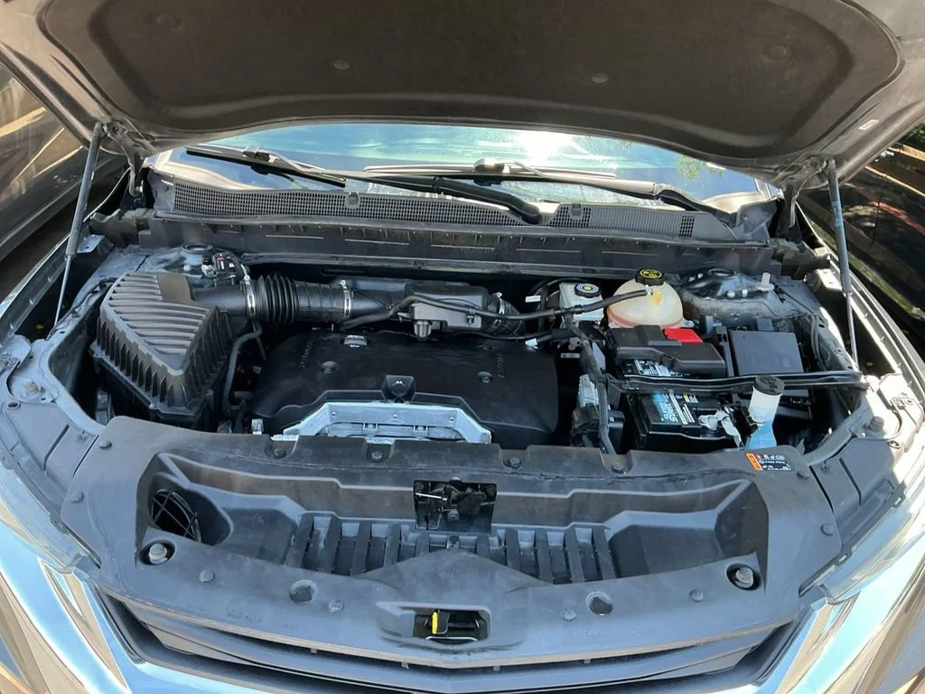 Used 2019 NIGHTFALL GRAY METALLIC Chevrolet 4DR FWD LT image 23