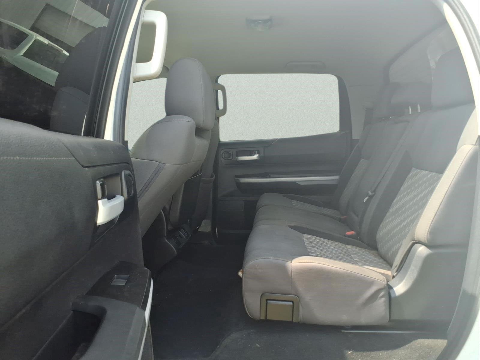 Used 2020 Super White Toyota SR5 image 4