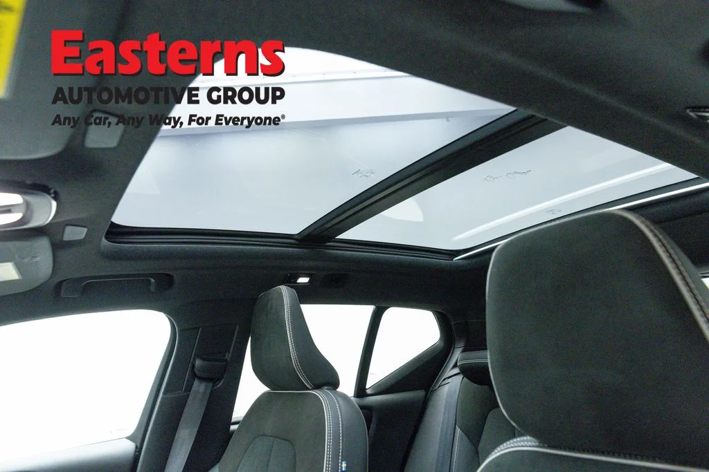 Used 2022 Orange Volvo P8 Plus image 33