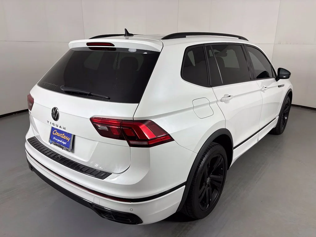 Used 2023 White Volkswagen 2.0T SE R-Line Black image 8