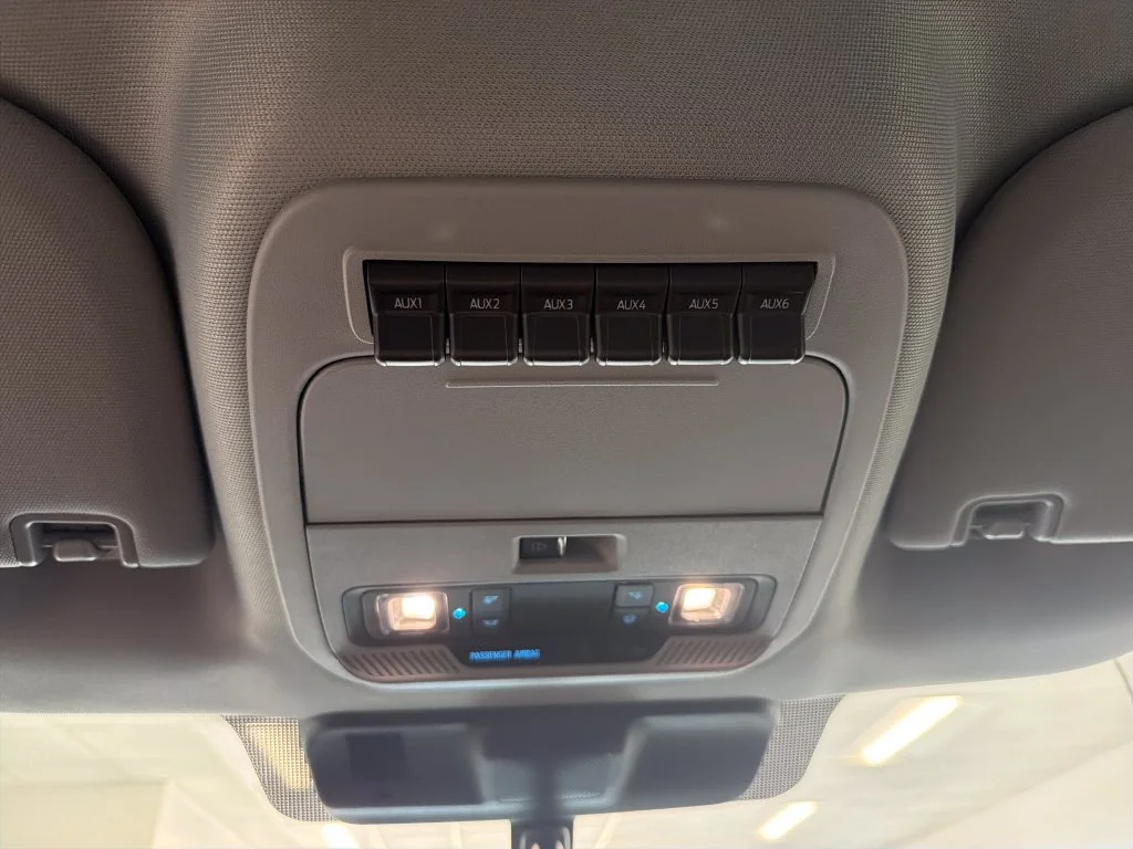 New 2027 Oxford White Ford F-350® XL image 16