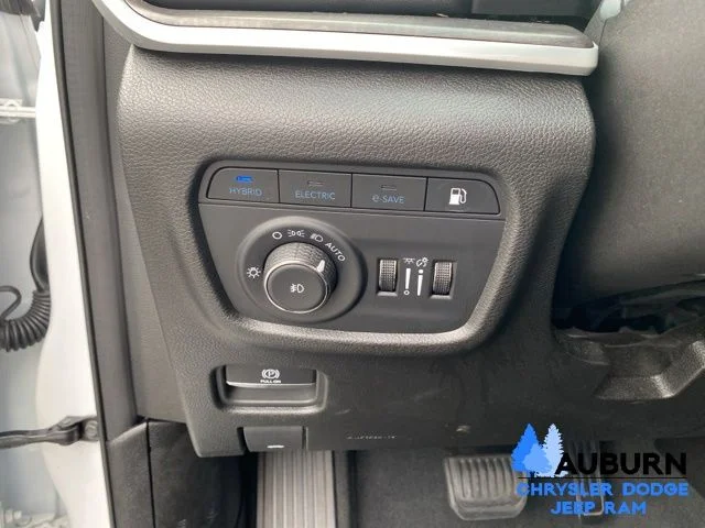Used 2024 White Jeep 4xe image 38