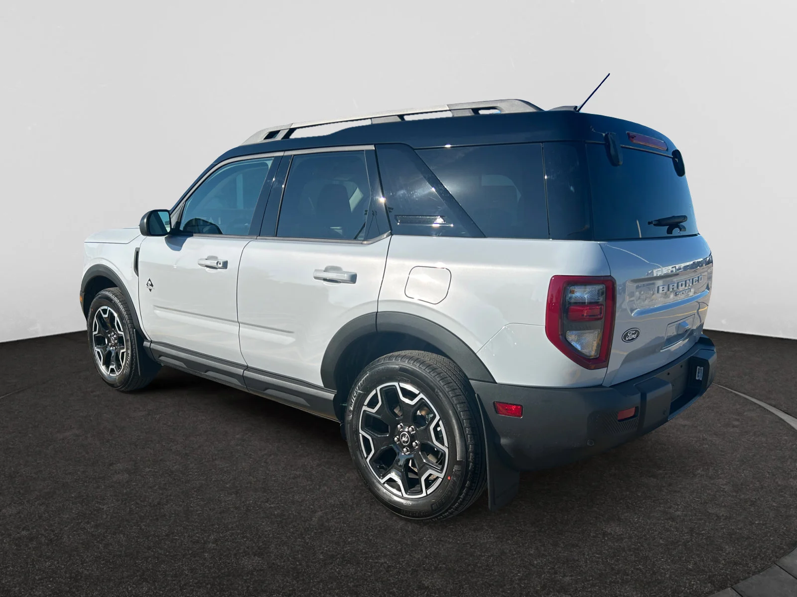 New 2026 Space White Metallic Ford Outer Banks image 3