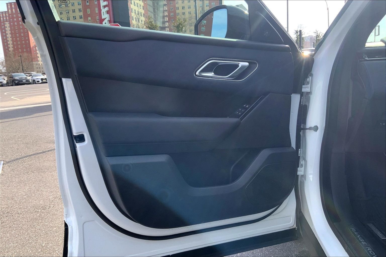 Certified Used 2026 Fuji White Land Rover Dynamic SE image 21