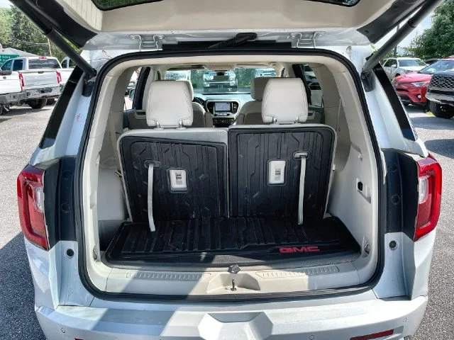 Used 2021 White GMC Denali image 23