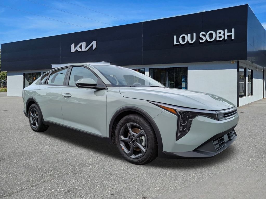 2025 Kia K4 LXS