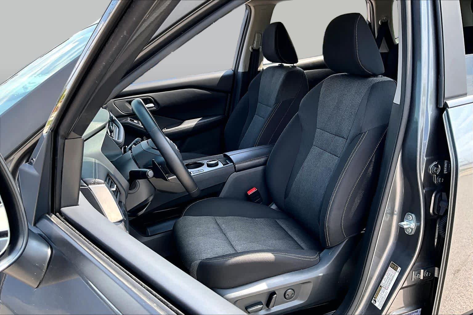 Used 2025 Gun Metallic Nissan SV image 8