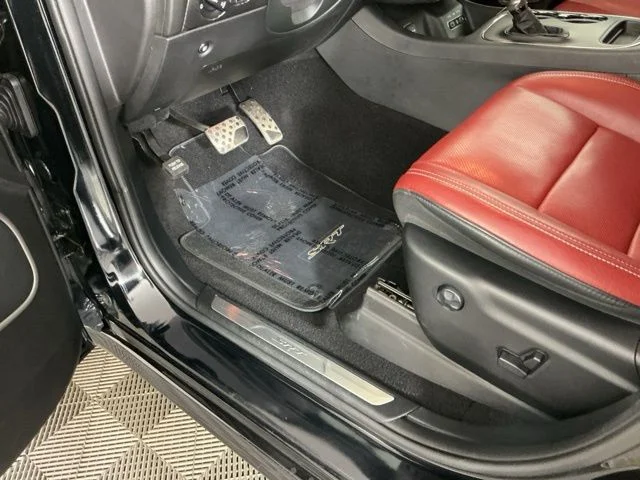 Used 2020  Dodge SRT image 15