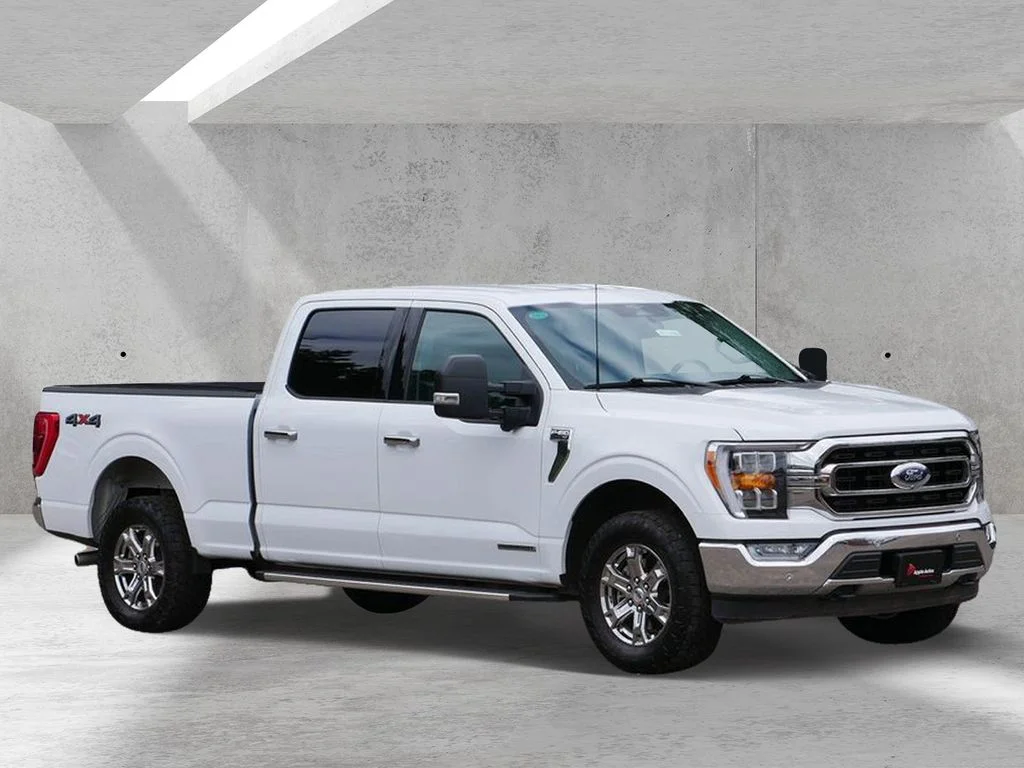 Certified Used 2023 White Ford XLT image 1