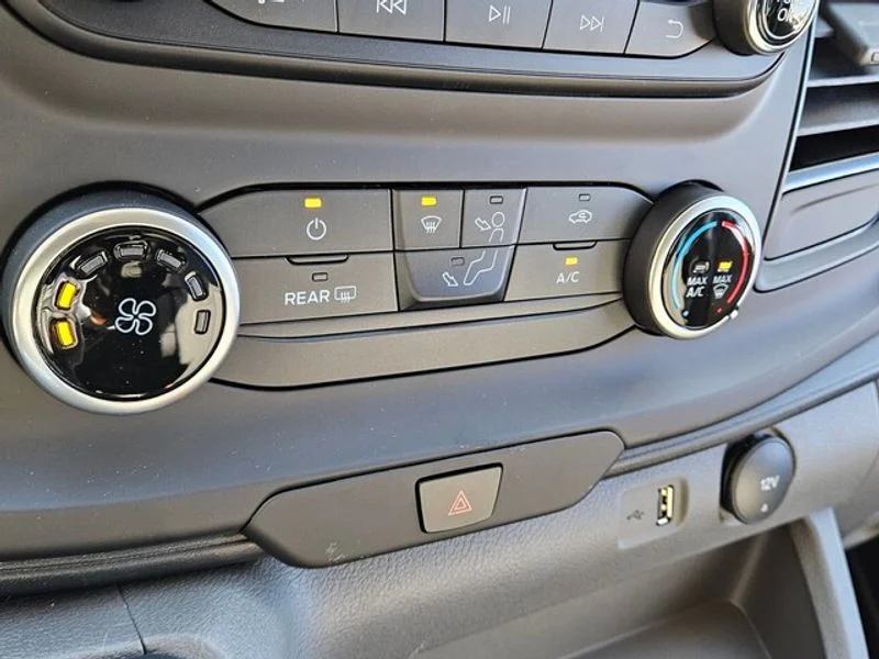 2025 Ford Transit Passenger Van XL - Photo 17