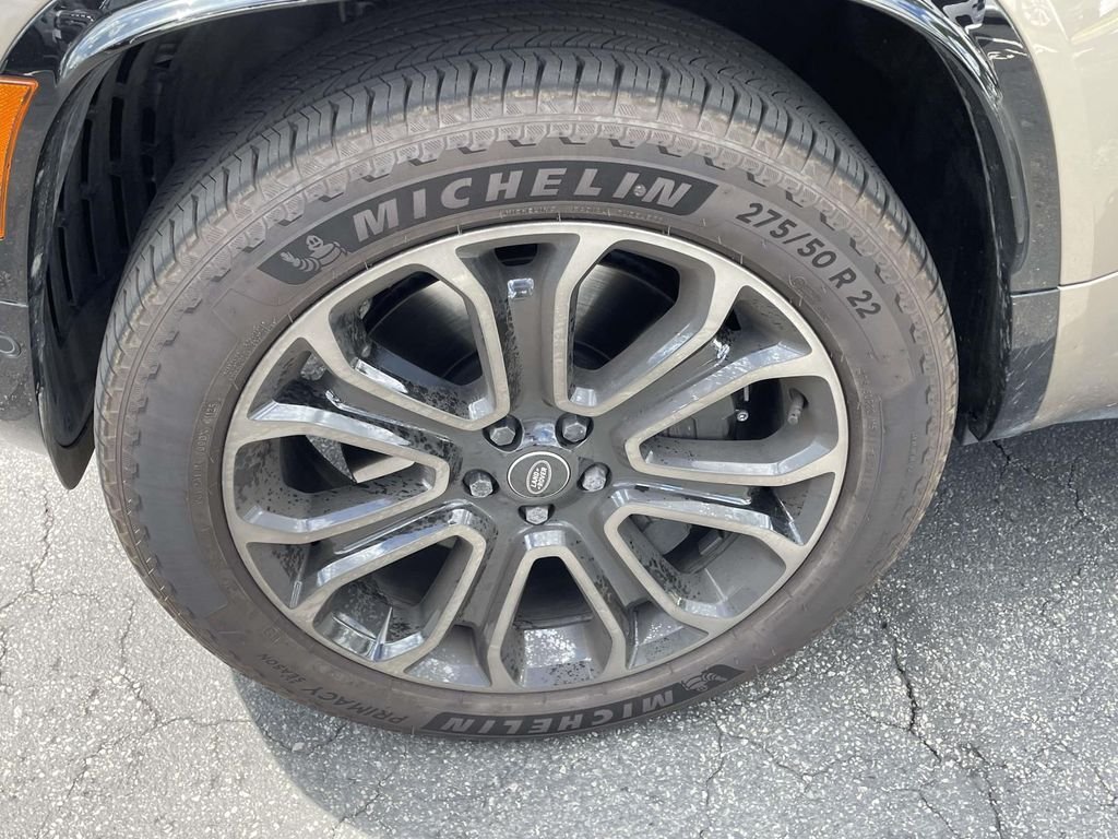 Certified Used 2025 Gondwana Stone Metallic Land Rover OCTA image 13