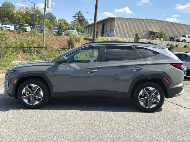 Used 2025 Gray Hyundai SEL image 10
