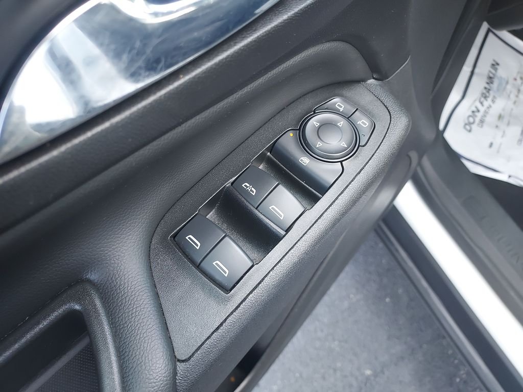 Used 2022 White Chevrolet LT image 11