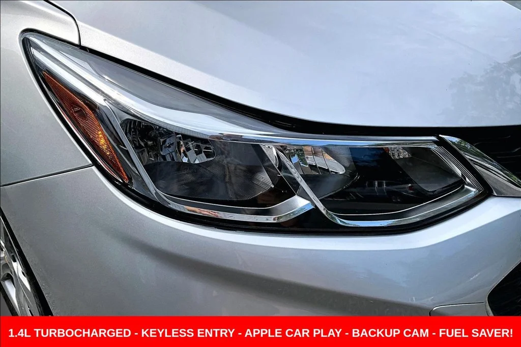 Used 2018 Silver Chevrolet LS image 29