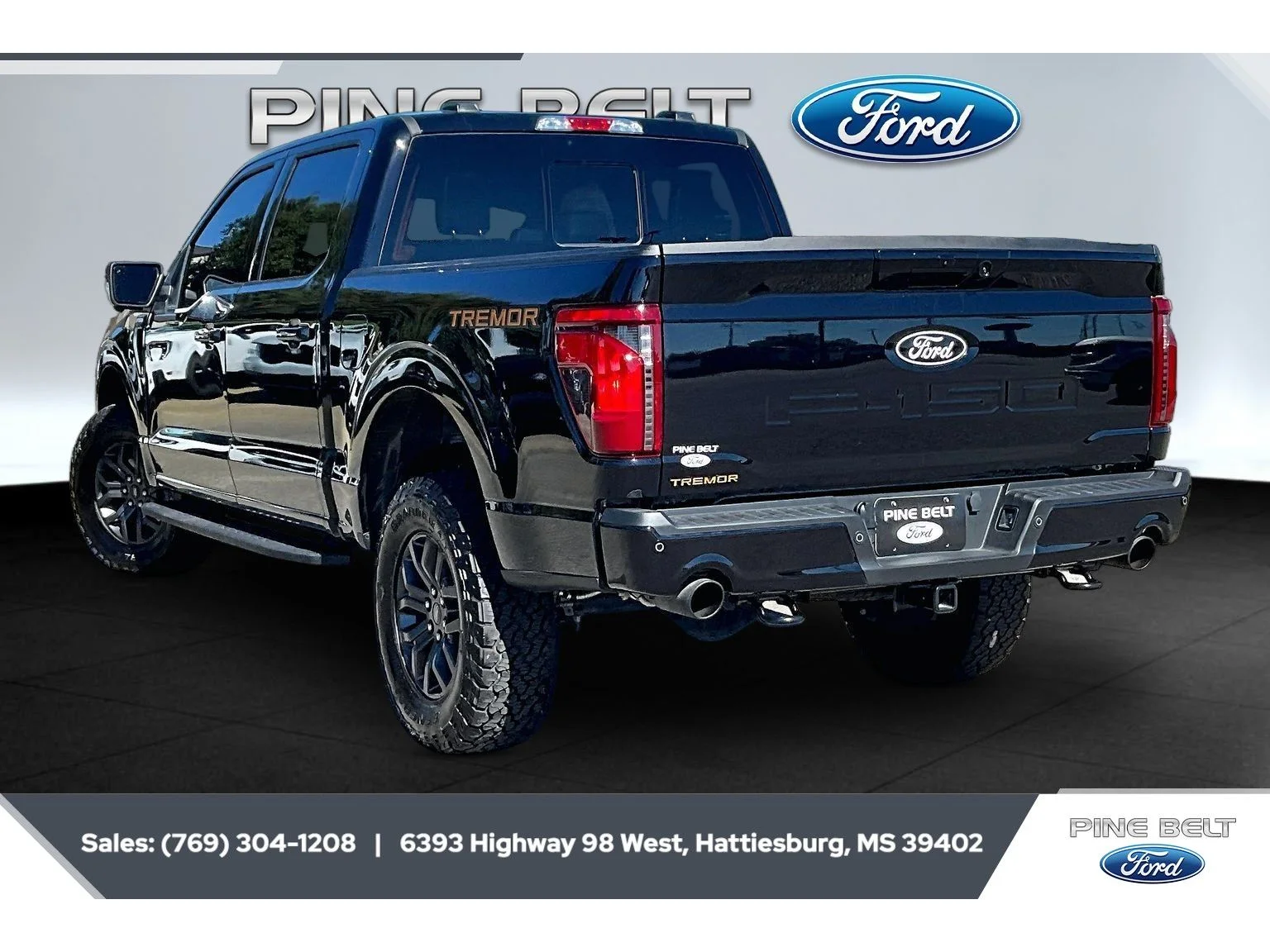 Used 2025 Agate Black Metallic Ford Tremor image 2