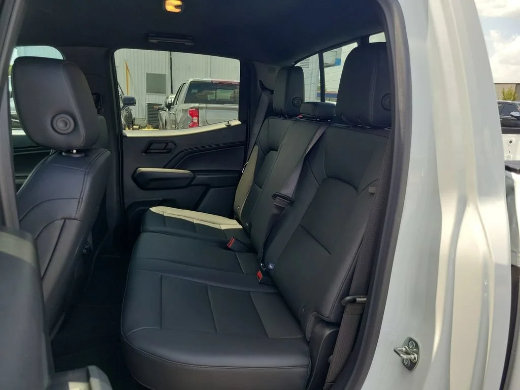 New 2026 Summit White Chevrolet Trail Boss image 25