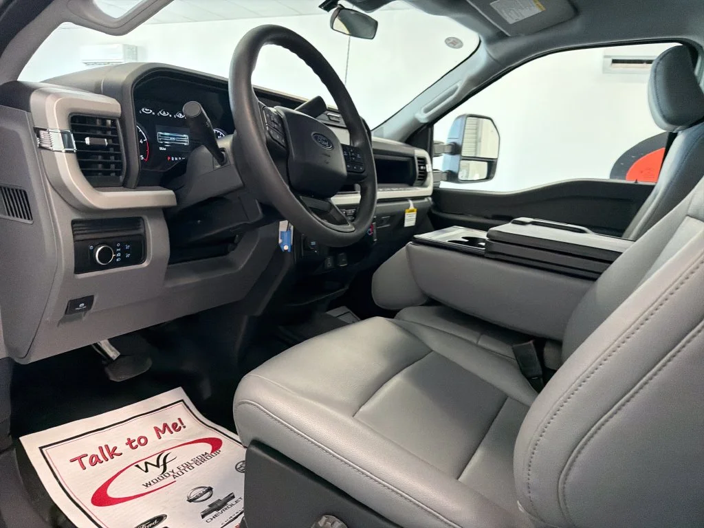 New 2027 Oxford White Ford F-550® XL image 12