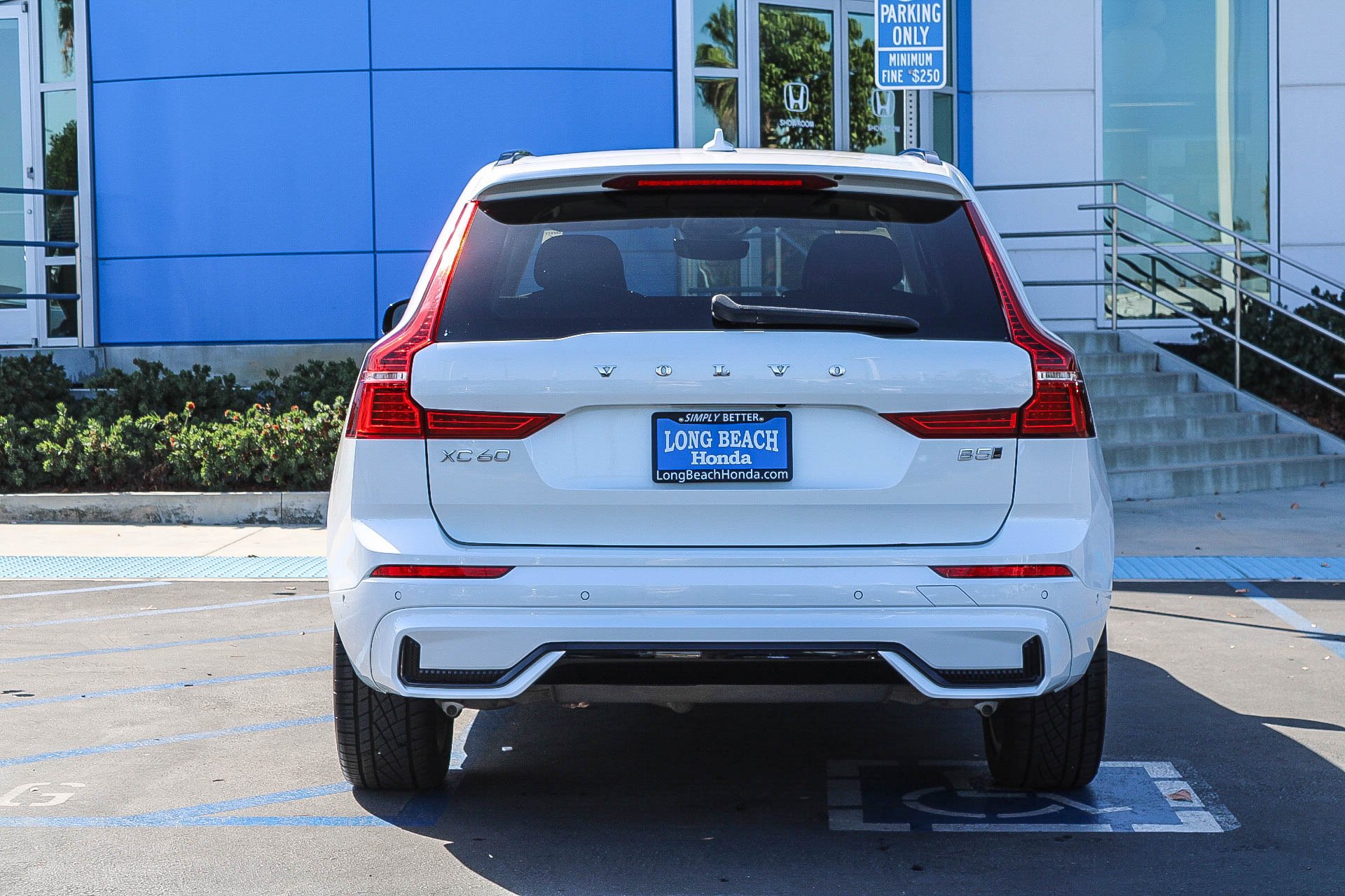 2023 Volvo XC60 Plus - Photo 7