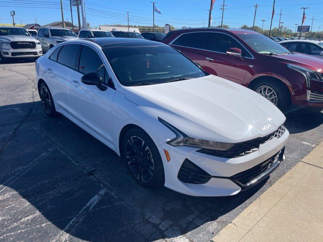 Used 2023 White Kia GT-Line image 3