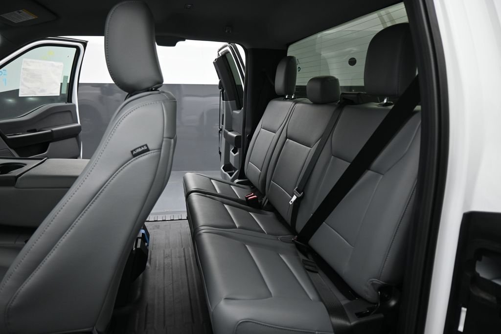 New 2026 Oxford White Ford XL image 15