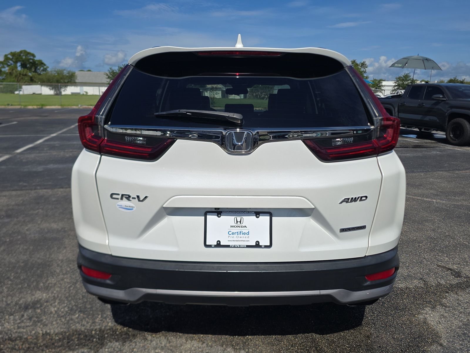 Certified Used 2022 Platinum White Pearl Honda Touring image 5