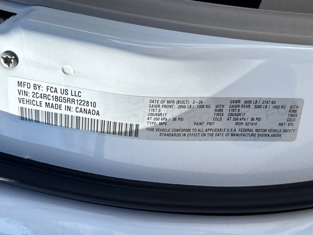 Used 2024 White Chrysler Touring L image 37