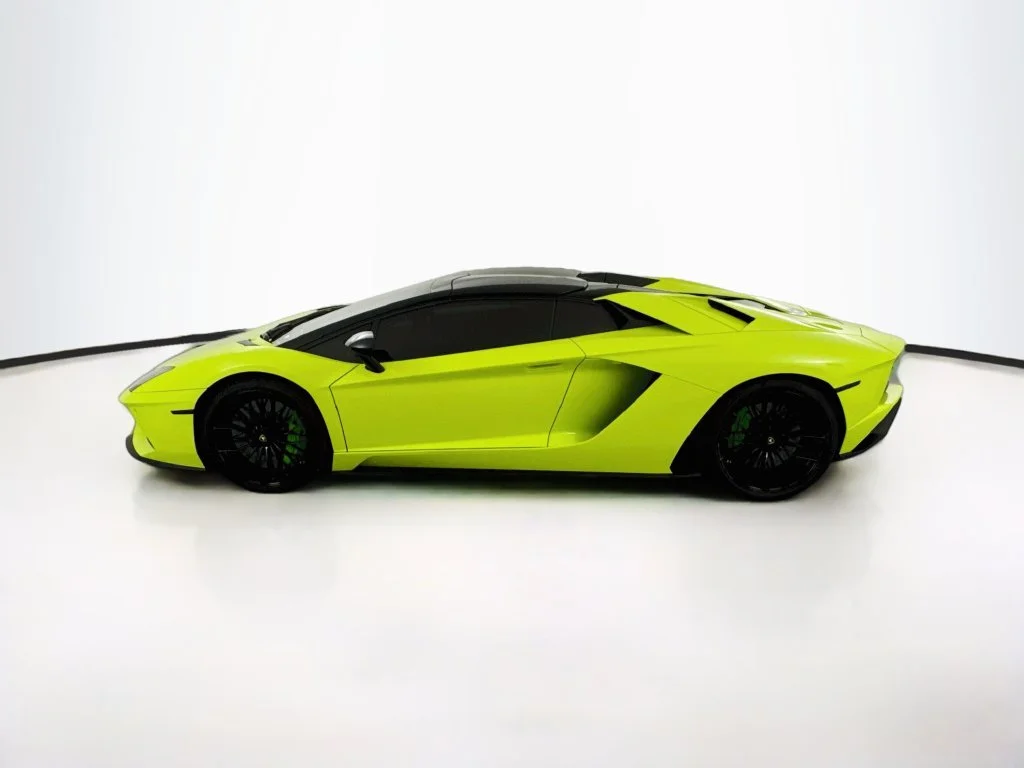 Used 2019  Lamborghini Base image 40
