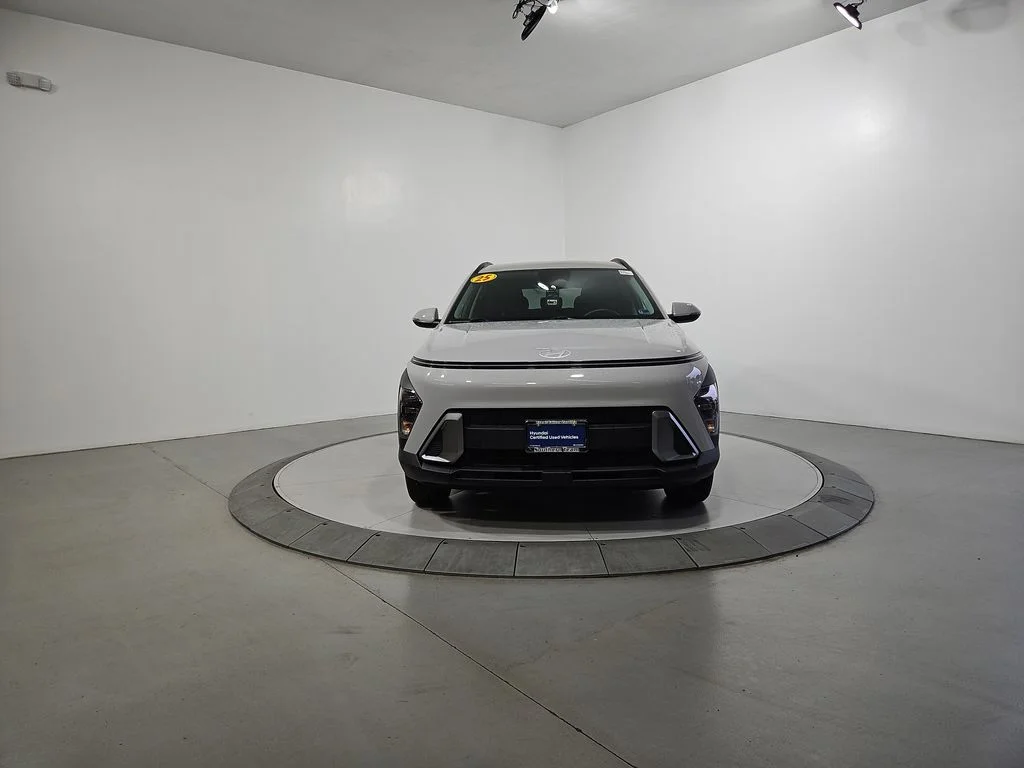 Used 2025 Gray Hyundai SEL Convenience image 10