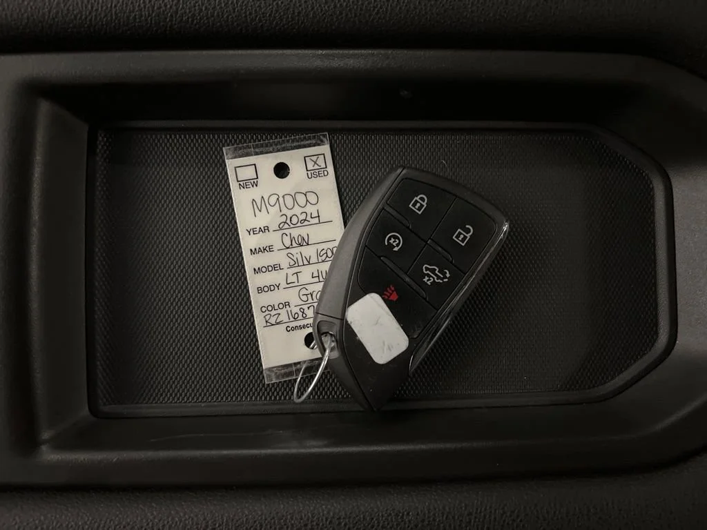 2024 Chevrolet Silverado 1500 LT - Photo 21